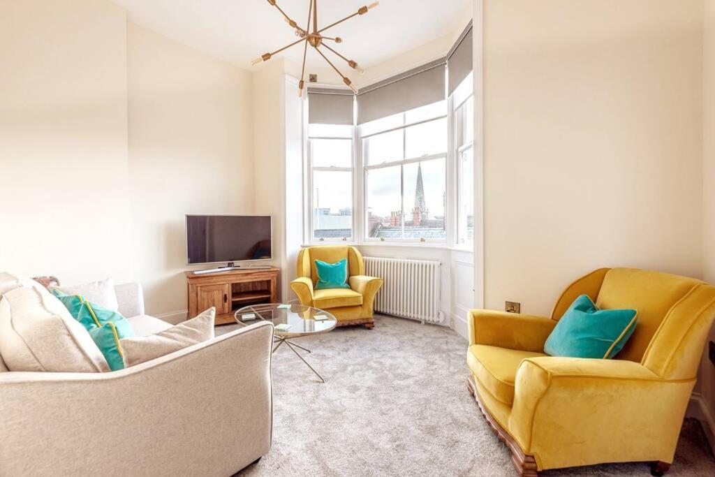 Luxury Apartment Rowntree House Across From The Shambles ヨーク エクステリア 写真
