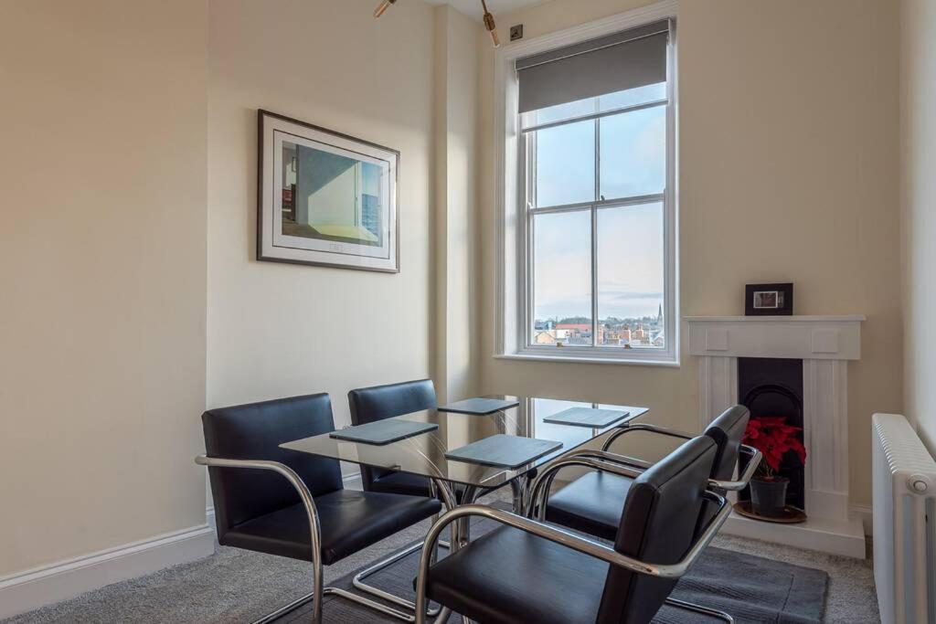 Luxury Apartment Rowntree House Across From The Shambles ヨーク エクステリア 写真